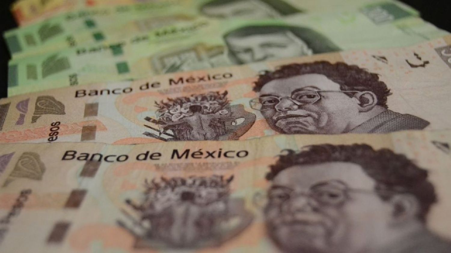 Presidente AMLO anunció aumento considerable al salario mínimo para el próximo año