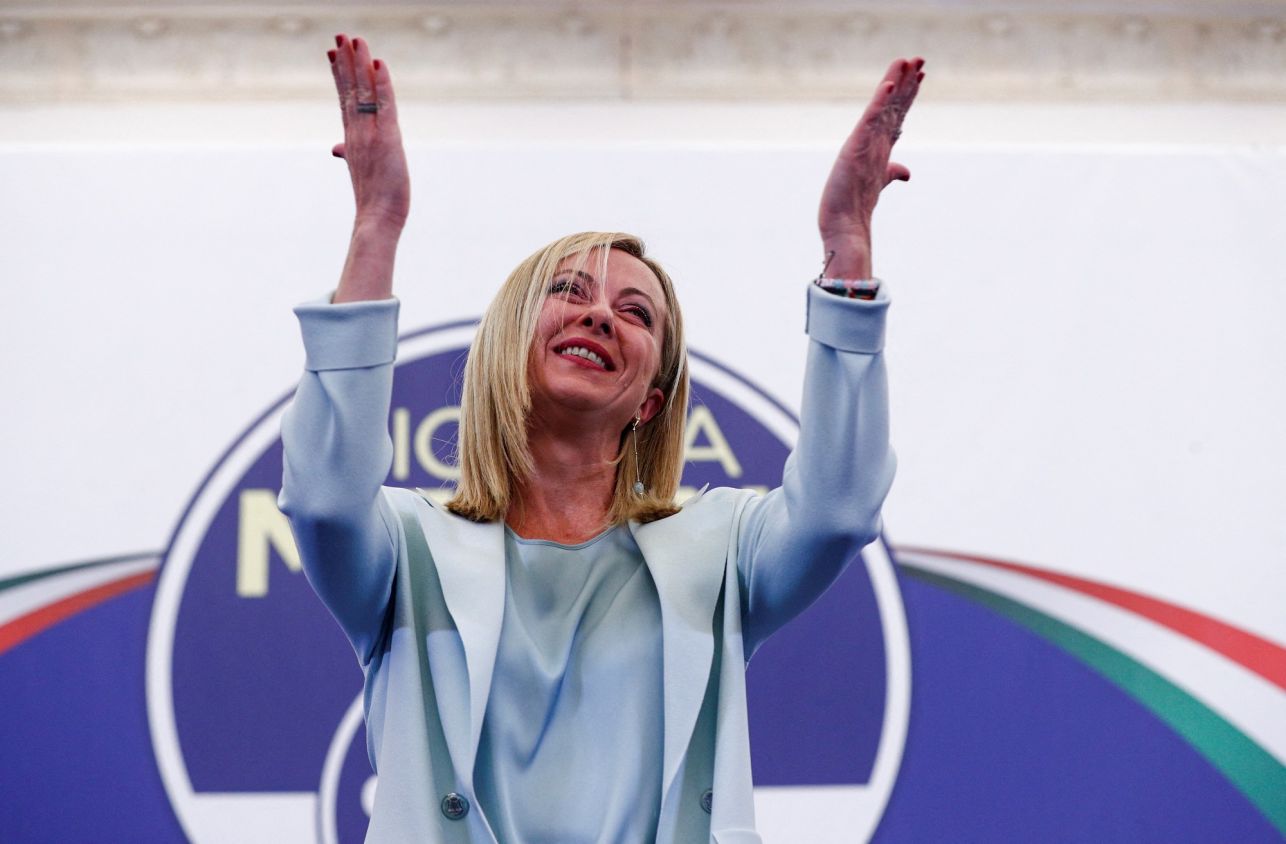 Tras triunfo de Meloni en Italia, buscan una transición rápida para cumplir con la UE
