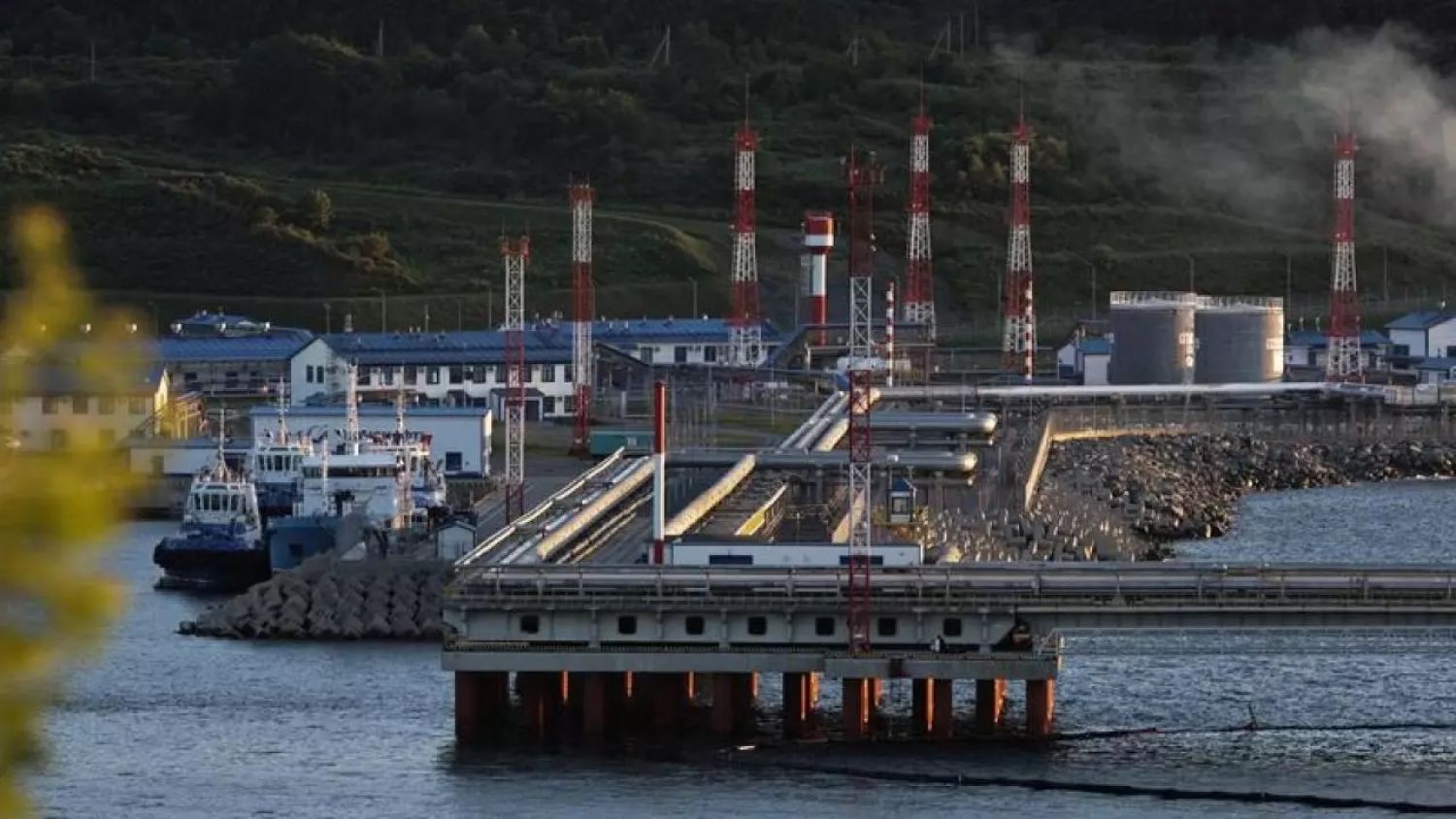 Anuncia el G7 que fijara  “urgentemente” un tope a los precios del petróleo ruso