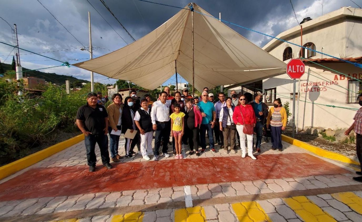 Entrega Atlixco nueva vialidad en la junta auxiliar de Metepec
