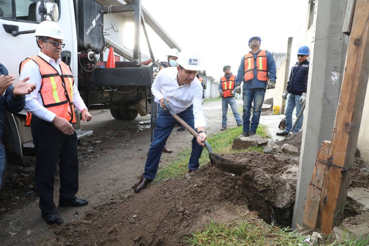 Inicia Ayuntamiento ampliación de la Red de Electrificación en 43 puntos de juntas auxiliares