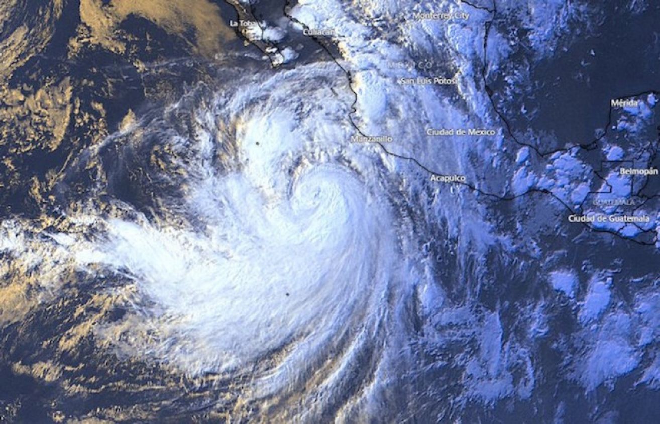 Alcanza Huracán 'Kay' la categoría 2; lluvias continuarán incrementando su intensidad
