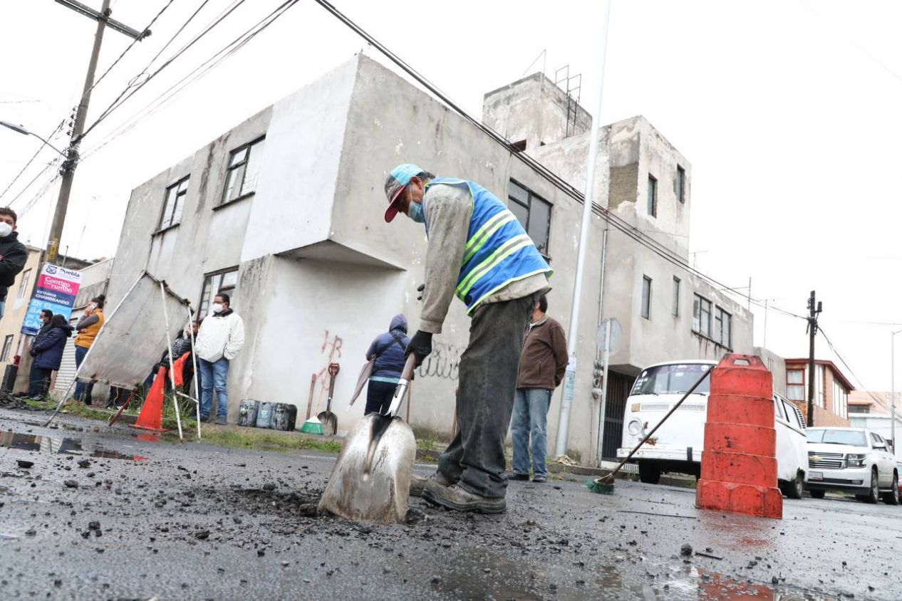 Amplia Eduardo Rivera con 14 mdp programa de bacheo
