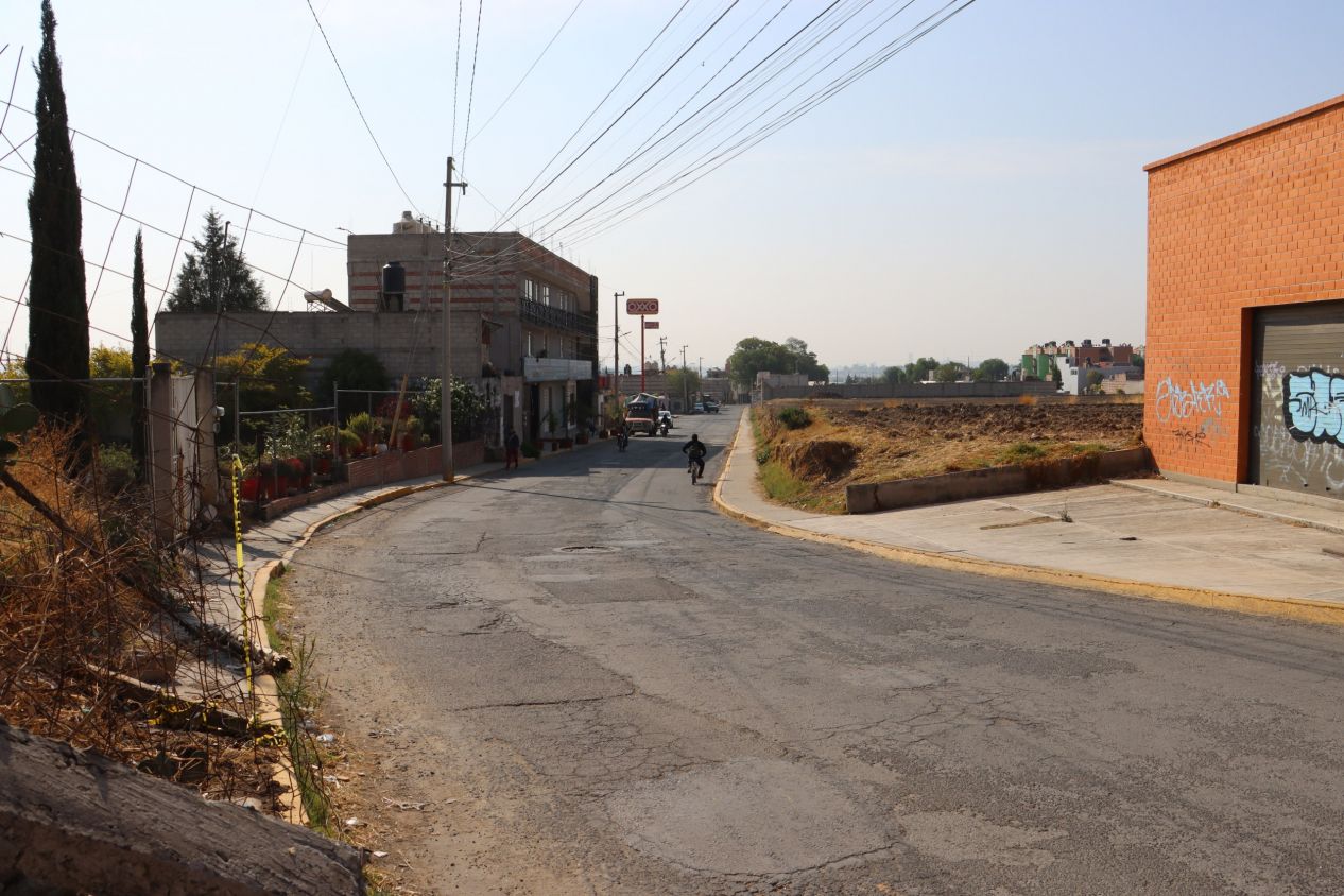 Cuautlancingo inicia pavimentación con concreto hidráulico de calle Uranga 