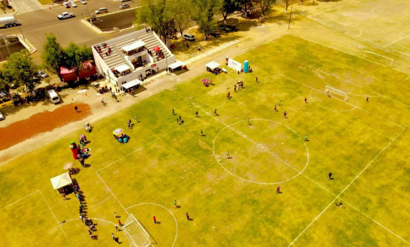 Mantiene Apetatitlán en óptimas condiciones unidad deportiva Antonio Carvajal