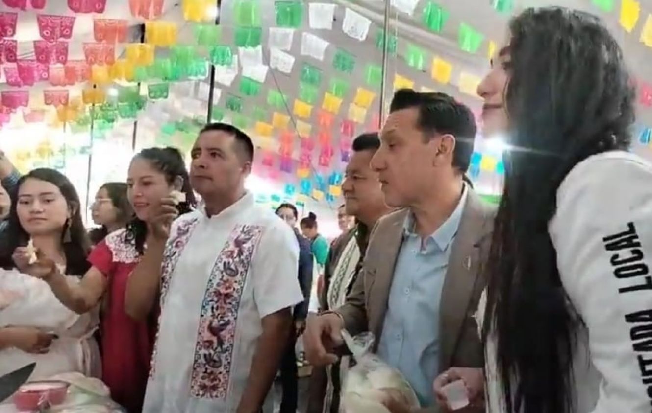 Edmundo Tlatehui corta listón inaugural de la “Feria del Queso de Santa María Tonantzintla 2023”