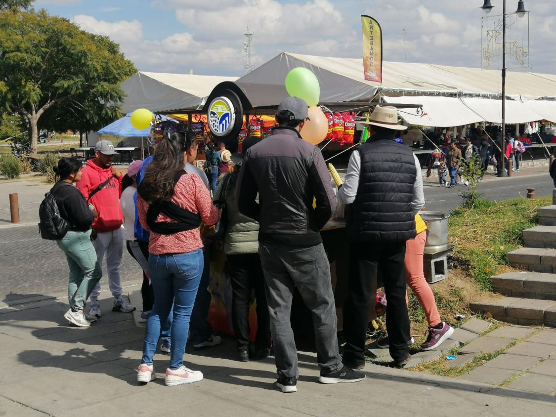 Impulso a la reactivación económica en San Andrés Cholula: Entrega de carritos para comerciantes locales