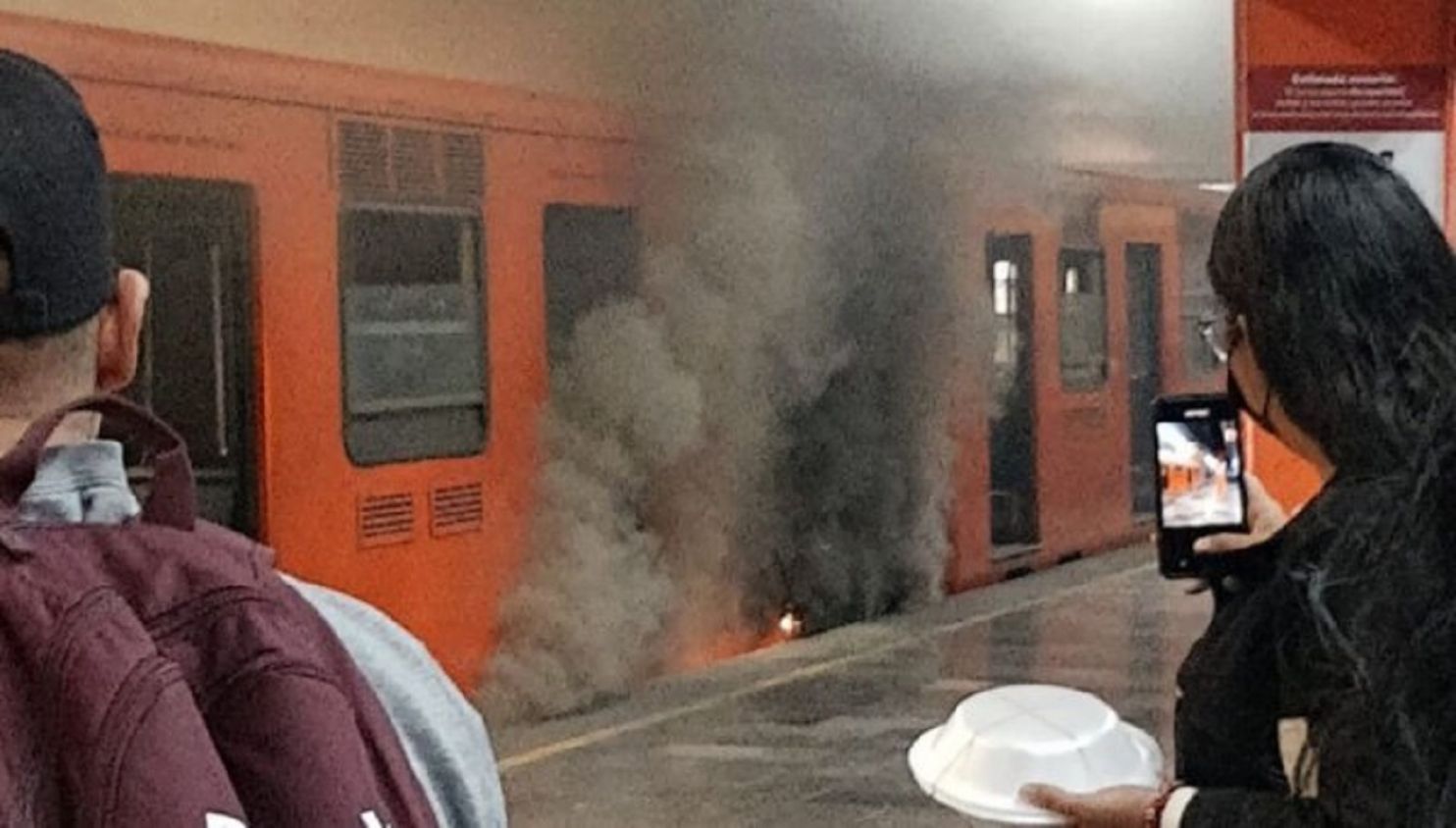 ¡Otra vez el metro!: usuarios reportan presunto incendio en la Línea 3