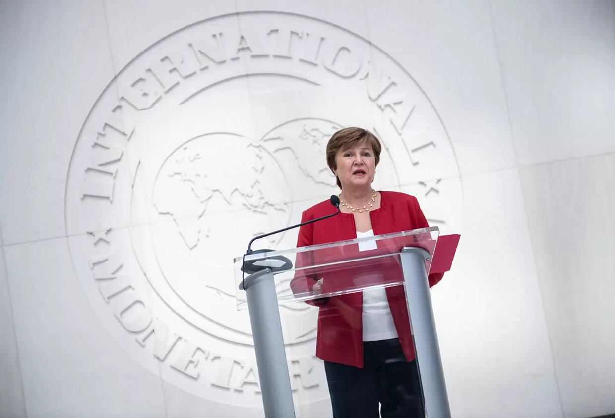 Prevé FMI para el 2023 que un tercio de la economía mundial estará en recesión