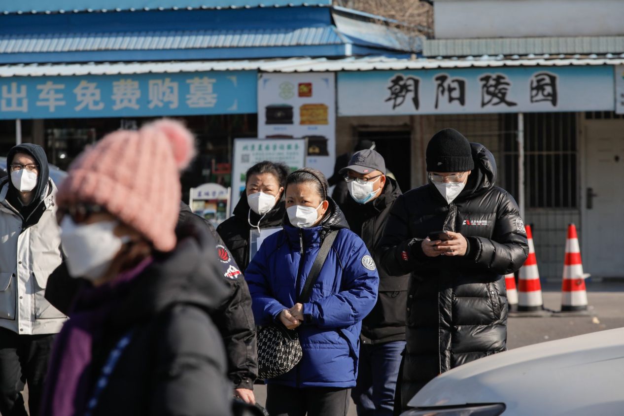 Informa OMS que estadísticas oficiales de China no reflejan el verdadero impacto del brote Covid