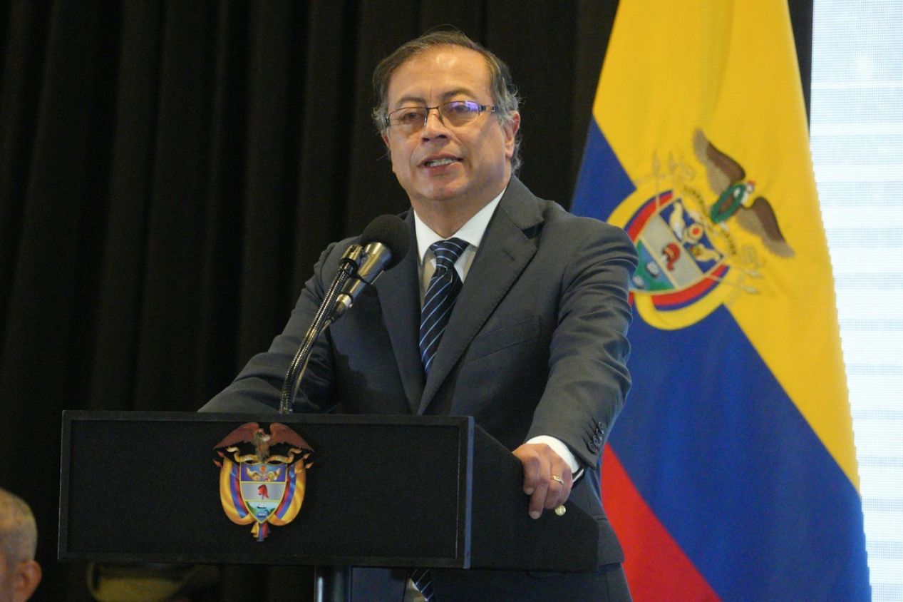 Gobierno de Colombia suspende alto al fuego con el Ejército de Liberación Nacional