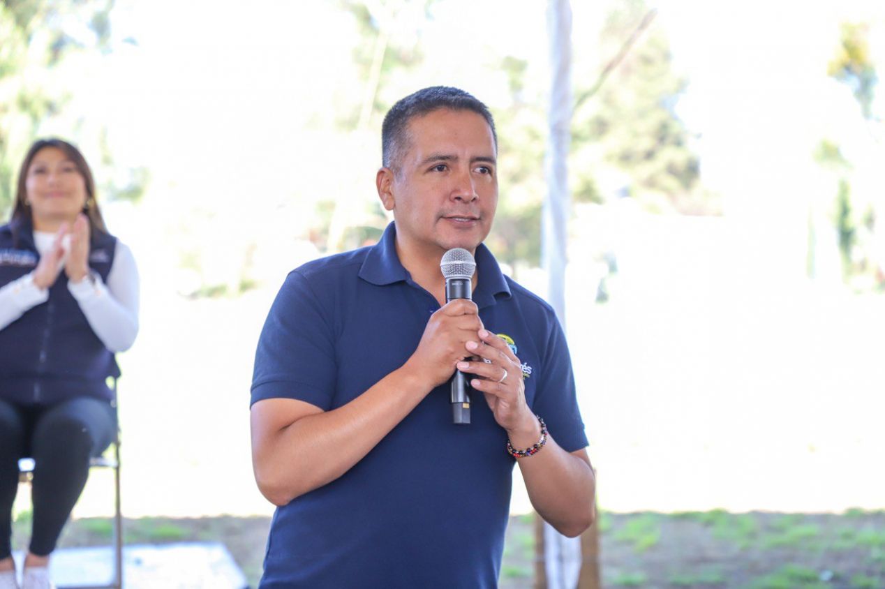 Coloca Mundo Tlatehui la primera piedra del preescolar San Luis Tehuiloyocan