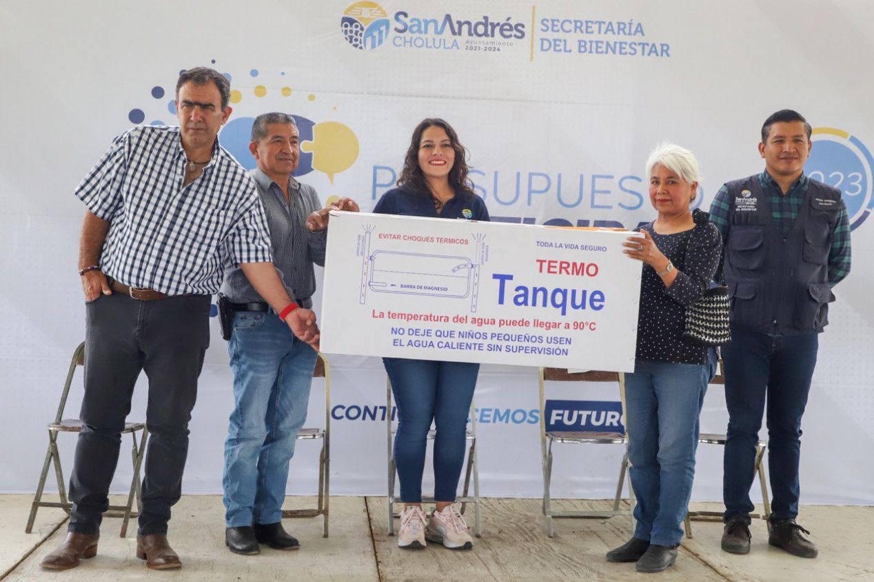 Realiza ayuntamiento de San Andrés Cholula segunda entrega de calentadores solares 2023