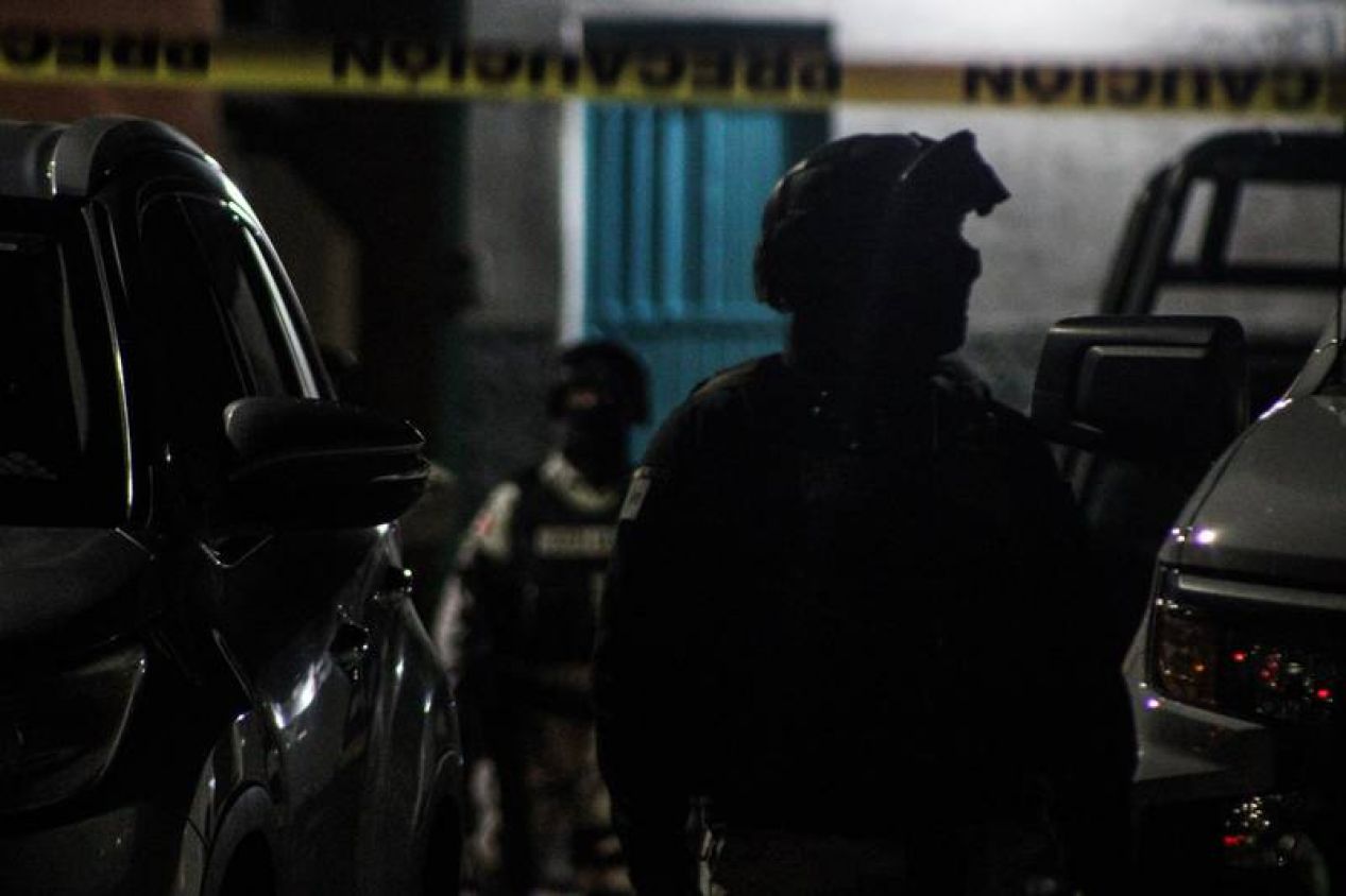 Celaya: Enfrentamiento entre policías y sicarios dejan cinco muertos en pleno puente