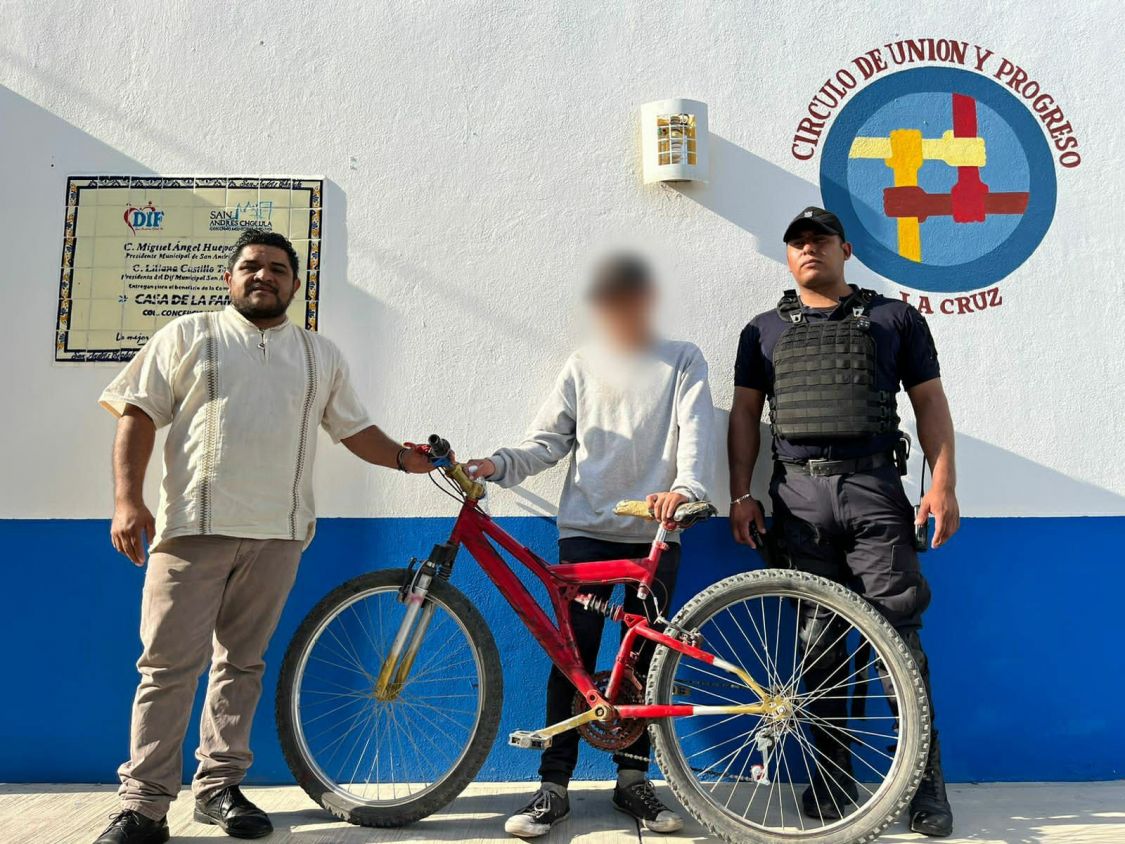 Tras ser robada, recuperan policías de San Andrés Cholula bicicleta a menor de edad