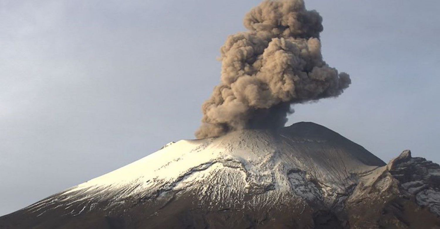 El Popo espanta a los turistas: cancelaciones en hoteles en Puebla