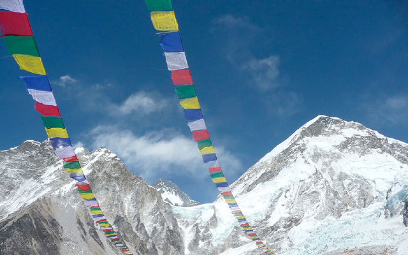 El cambio climático descubre cadáveres en el monte everest