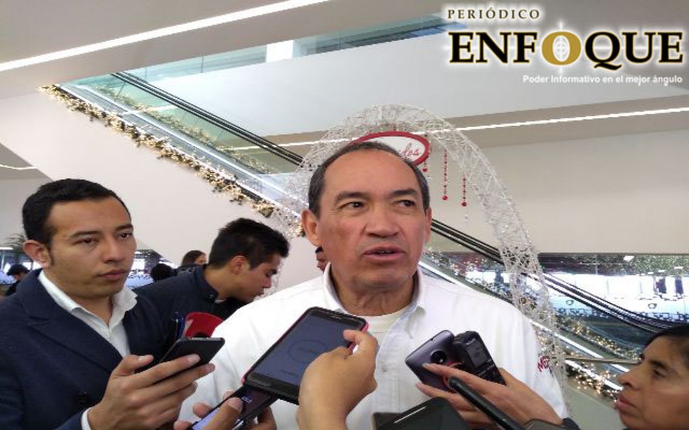 Aplauden colaboración entre gobierno estatal y municipal de Puebla para reordenar ambulantaje