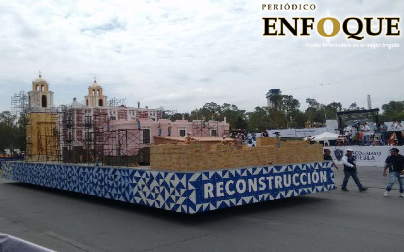 El director de Protección Civil en el municipio de Puebla, Gustavo Ariza Salvatori, dio a conocer que, debido a las lluvias suscitadas durante esta semana en la capital poblana, al menos 14 casonas ubicadas en el Centro Histórico se encuentran en riesgo de colapsar. Ariza Salvatori indicó que desde el inicio de la actual administración municipal, dueños de 425 inmuebles de este tipo han sido notificados para que emprendan trabajos de mantenimiento en ellos. Asimismo, puntualizó que el año pasado se contaba con 25 casonas en situación de riesgo, de las cuales, 9 fueron atendidas y el resto son las que actualmente se tienen al borde de colapsar. Por lo anterior, detalló que algunas de estas casonas tenían espacios en renta, por lo que el personal a su cargo ha impedido que ingresen a estos, al igual que con las personas en situación de calle y se instalaban a sus afueras. Esto debido a que ya son considerados como lugares que atentan contra el bienestar de la gente. Reveló que la dirección a su cargo ya hizo trabajos de acordonamiento en tres casonas del primero cuadro de la ciudad, pues refiere que el riesgo existe mientras estos espacios sean habitados, por lo que reiteró que, además de buscar a sus propietarios para la rehabilitación, están cuidando que nadie ingrese.