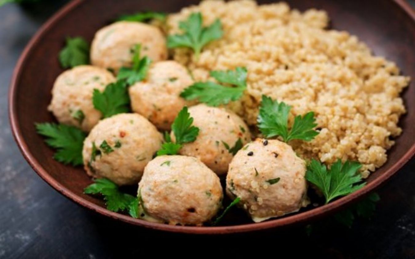 Cómo hacer albóndigas de quinoa y garbanzos