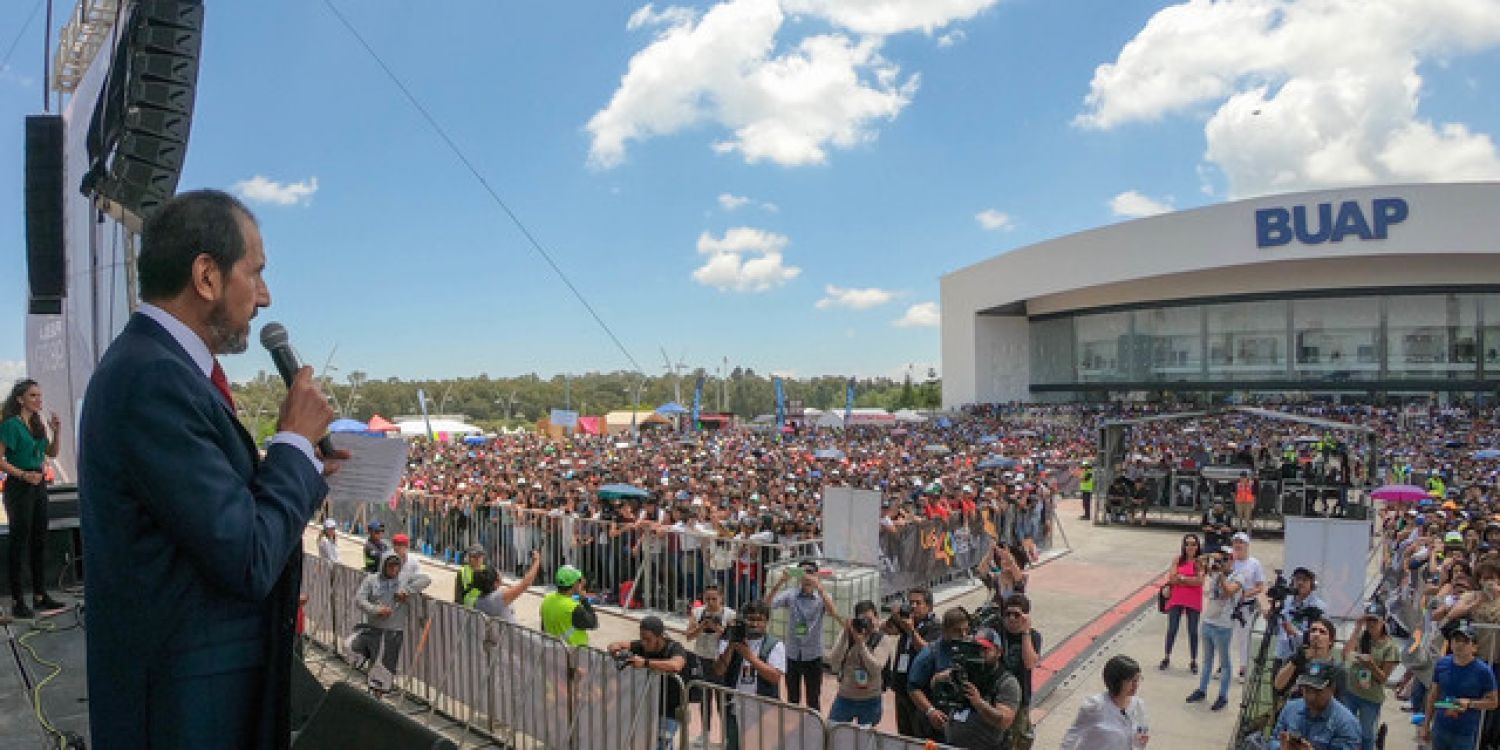 BUAP da la bienvenida a estudiantes de nuevo ingreso 