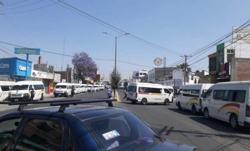 Retiran bloqueo en la carretera federal Tlaxcala-Puebla en Zacatelco