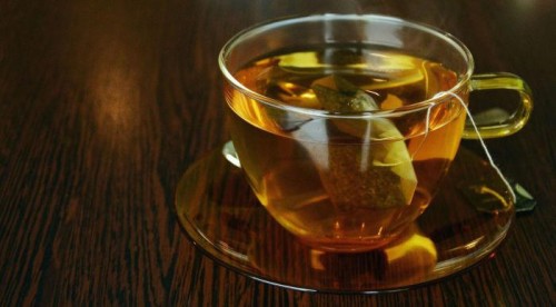 El té de un solo ingrediente que reduce los triglicéridos y controla el azúcar en sangre