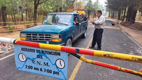 Pese a incendios forestales, La Malinche recibe más de 8 mil vacacionistas