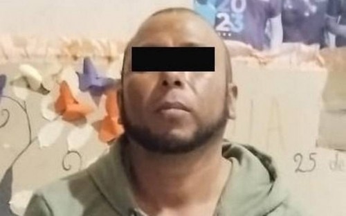 Hombre acusado de asesinato escapa del hospital en Puebla