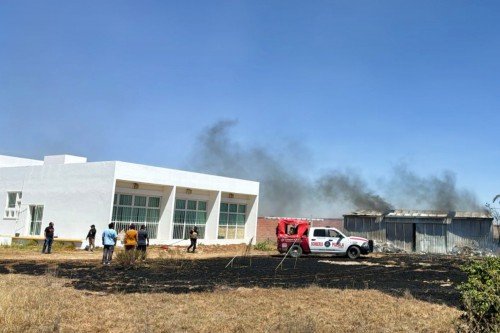 Logran controlar un incendio registrado en el Hospital General de Tepeaca