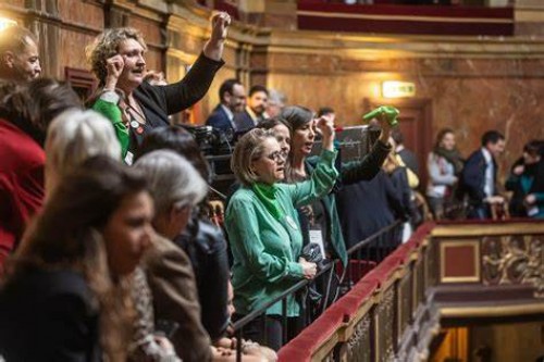 Francia primer país en el mundo constitucionalizar el aborto