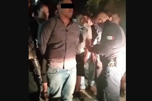 Vecinos de Xaltepec detienen a presunto espía de viviendas