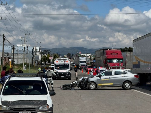 Muere motociclista tras ser embestido por vehículo de empresa Carso, en Calpulalpan