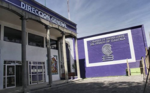 Exigen afiliados de STACOBAT transparencia y destino de 12 mdp de cuotas sindicales   Tlaxcala, Tlax., Afiliados del Sindicato de Trabajadores del Colegio de Bachilleres de Tlaxcala (STACOBAT), exigieron a la Secretaria General, Domitila Guevara Flores, transparencia en el uso y destino de al menos 12 millones de pesos en cuotas sindicales.  Afirman que Guevara Flores cuenta con protección del titular del subsistema COBAT, José Alonso Trujillo Domínguez quien al parecer le otorgó pagos injustificados por funciones que no desempeña y autorización para jubilarse de forma anticipada.  Los inconformes exigieron la intervención del Órgano de Fiscalización Superior (OFS), asi como de la Secretaría de Educación Pública del Estado (SEPE) ante las irregularidades que continúan surgiendo al interior de la organización sindical.  "El sindicato debe ser un espacio de defensa laboral, no un refugio para privilegios y componendas. Y el COBAT, una institución de formación, no un botín sexenal. Si lo que se denuncia no hacen nada las autoridades, estamos ante un caso que no solo amerita sanciones administrativas: exige responsabilidad penal", señalaron.