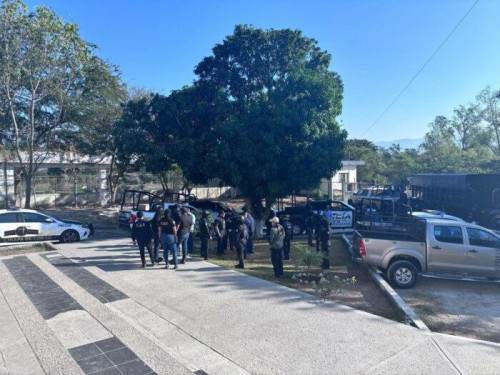 Operativo en Chiapas: destruyen retenes del crimen y arrestan a 87 policías