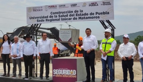 Alejandro Armenta coloca primera piedra de la Universidad de la Salud de Izúcar