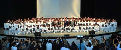 UATx gradúa a 180 médicos con compromiso ético y visión humanista