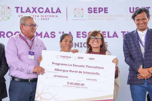 Lorena Cuéllar impulsa educación en Tlaxcala con apoyos directos