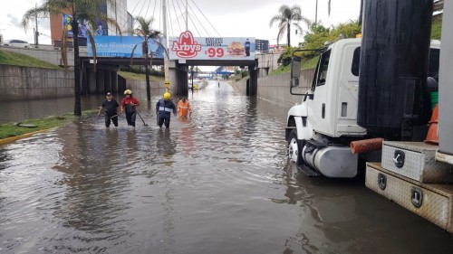 Atienden San Andrés Cholula afectaciones por lluvias en Vía Atlixcáyotl y Bulevar Los Reyes