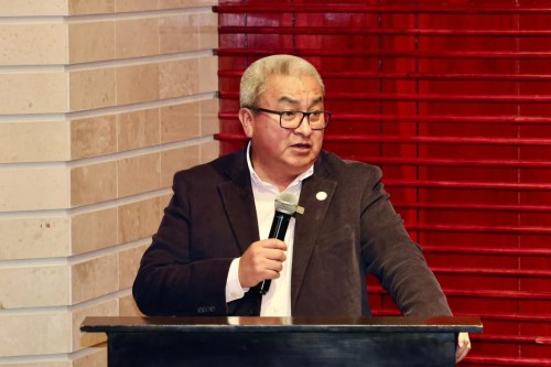 Se retracta Homero Meneses y pide perdón a activistas que ofendió
