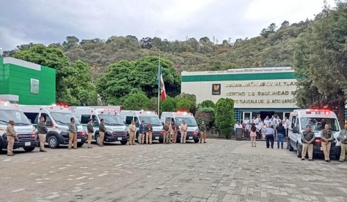 IMSS Tlaxcala refuerza su red de emergencias con 7 nuevas ambulancias