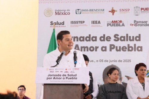 Alejandro Armenta llama a retomar investigaciones del Banco Accendo, Museo Barroco y el Teleférico