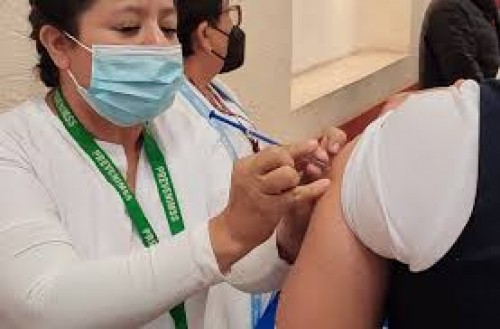 Tlaxcala exhorta a vacunarse ante brote de sarampión en el país