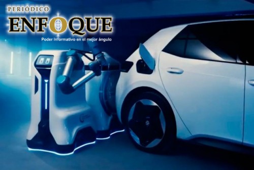 Entérate  Volkswagen presentará su robot que podrá cargar coches eléctricos de forma autónoma.