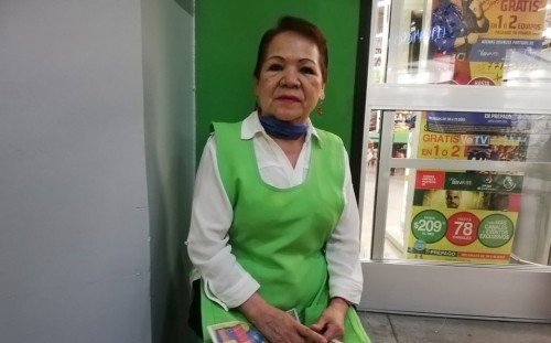 “Preferiría que me diera covid y ya dejar de batallar”: mujer de 62 años sin empleo