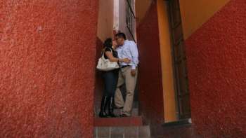 Un amor prohibido y un sangriento desenlace: la historia del Callejón del Beso de Guanajuato