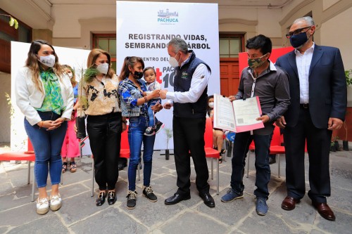 Regalan un árbol por cada bebé que nace en Pachuca