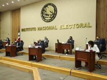 El INE ordena a Morena dejar de utilizar el plan de vacunación contra la COVID en sus mensajes electorales