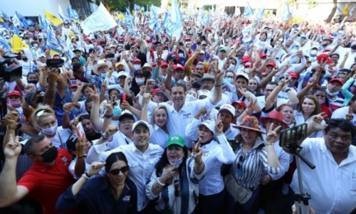 “Ustedes son los patrones, queremos que nos contraten”: Mario Zamora a sinaloenses