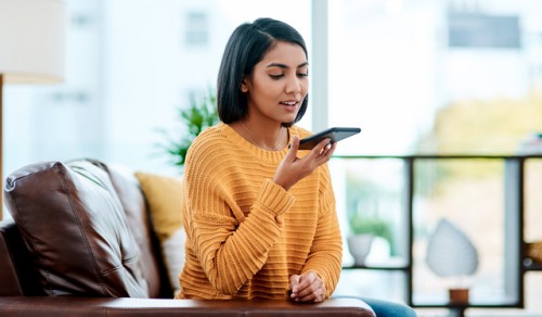 ¿Por qué cuando hablo de un producto me aparece publicidad de él?